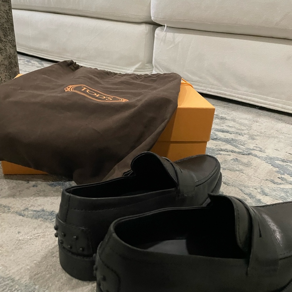 Italian Tod’s Shoes loafers - Great Brand